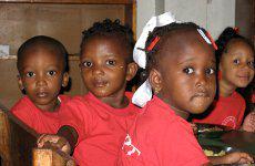 enfants au jardin d'enfants à Haïti