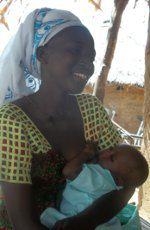 Photo d'une mère et de son bébé au Burkina Faso