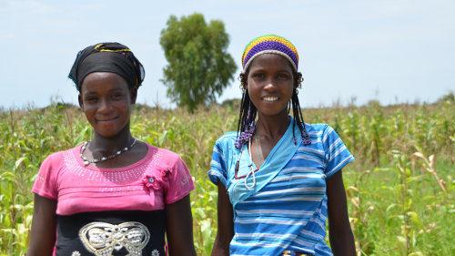 Bayratou y Adjara, dos mujeres embarazadas - campaña de salud en Burkina 